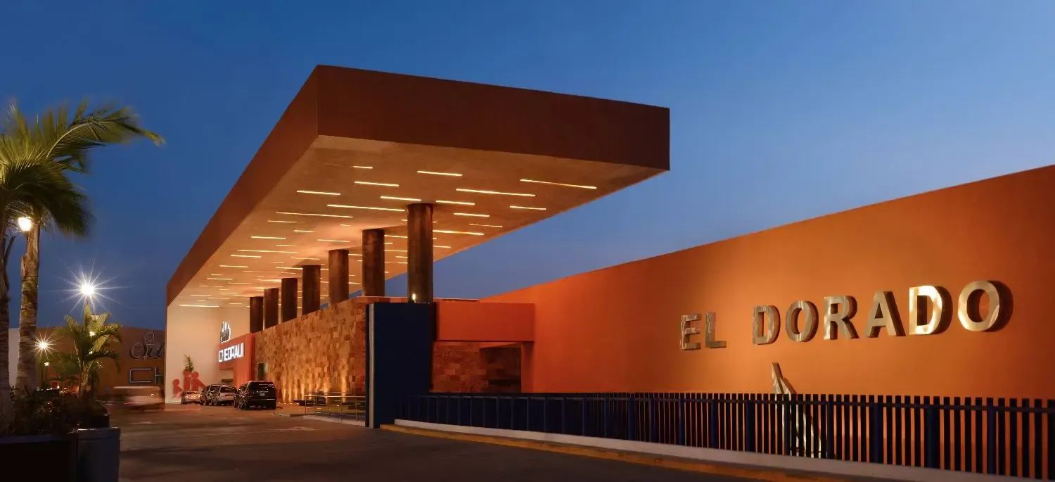 Plaza El Dorado
